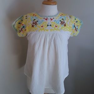 Romeo & Juliet Couture embroidered top size small